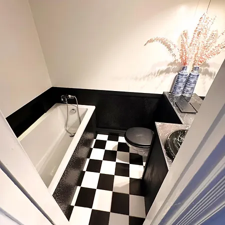 Bed & Breakfast 4th Floor Warszawa