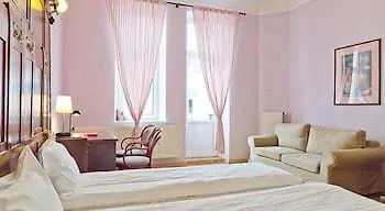 Bed & Breakfast 4th Floor Warszawa