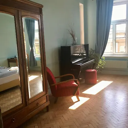4th Floor Bed & Breakfast
