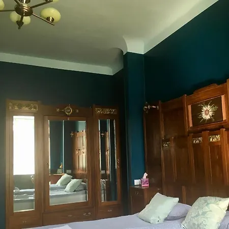 Bed & Breakfast 4th Floor 3*