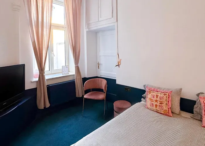 Bed & Breakfast 4th Floor