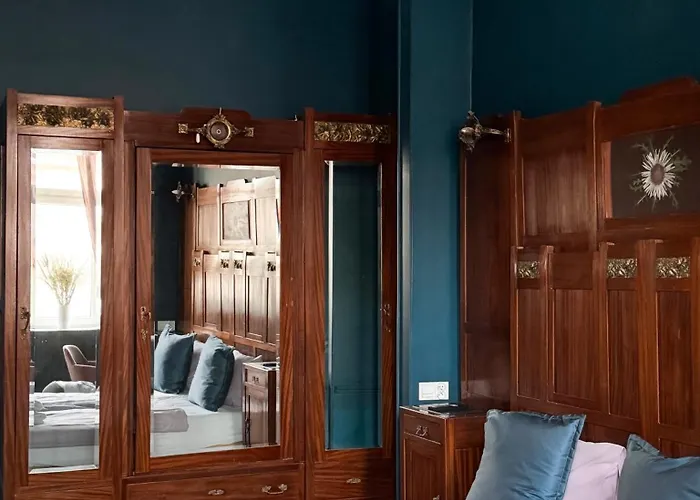 Bed & Breakfast 4th Floor 4*