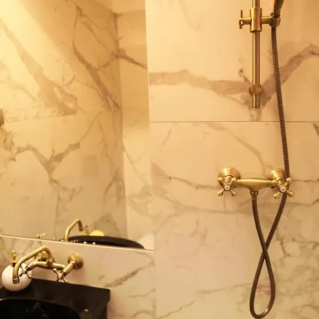 Couette-café 4th Floor 4*