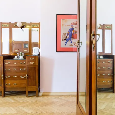 Couette-café 4th Floor